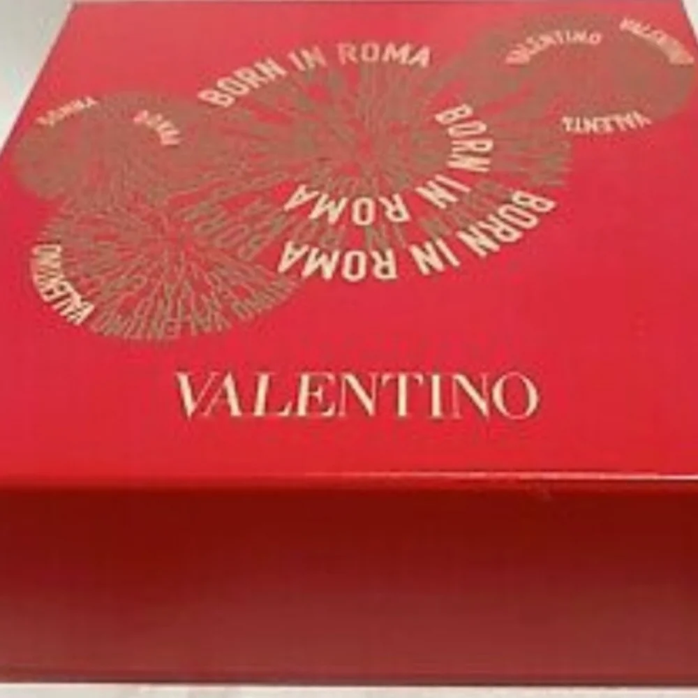 Valentino BORN IN ROMA 2 Pcs Set Eau de Parfum  3.4oz / 100ml  and  1oz / 30ml - Picture 3 of 3
